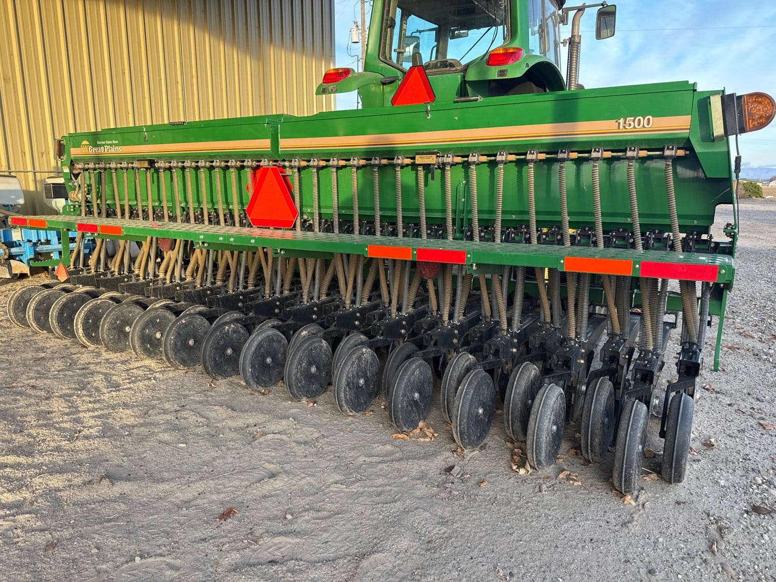 Great Plains 1500 Equipment Image0