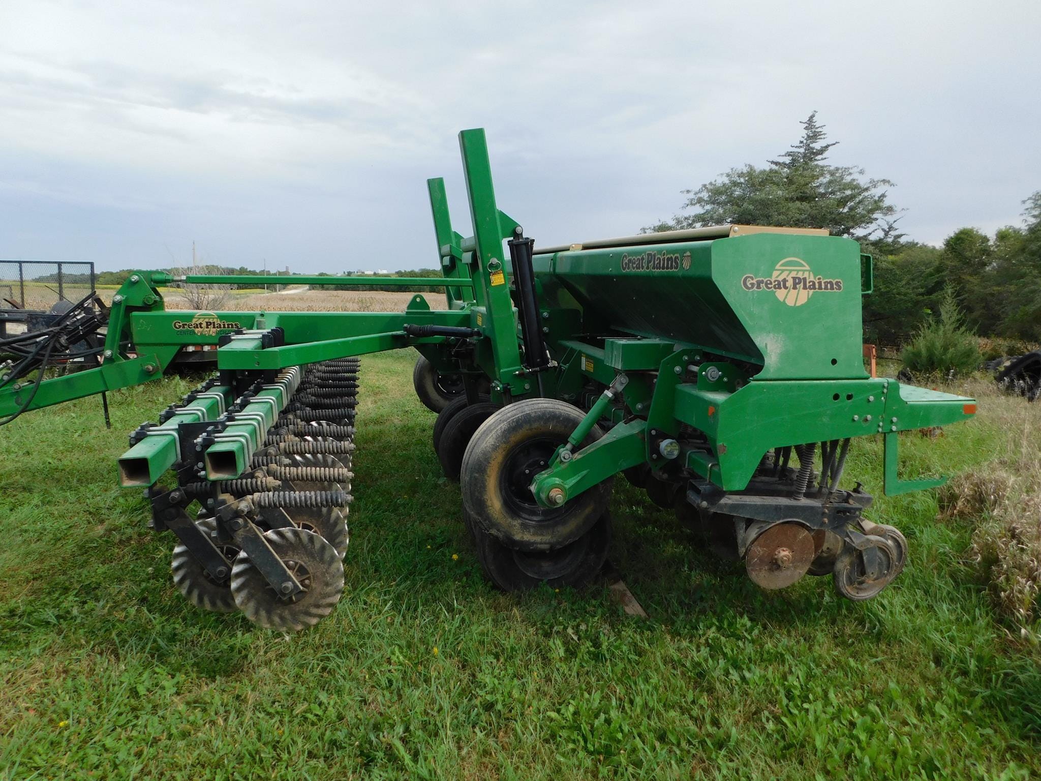 Great Plains Solid Stand 1500 Equipment Image0