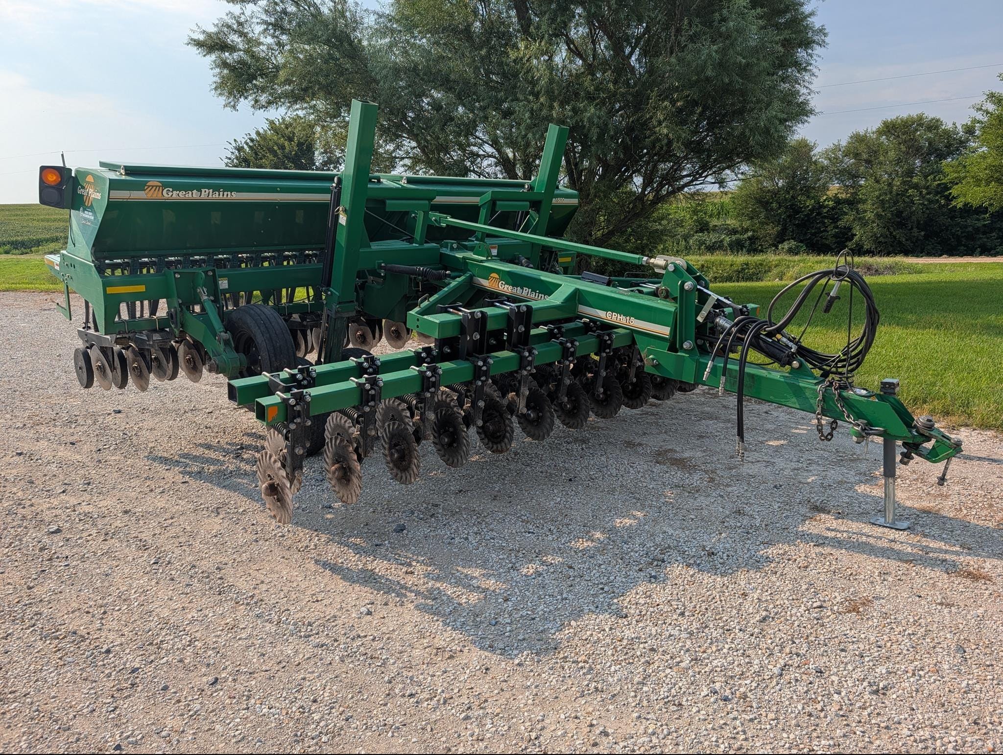 Great Plains 1500 Equipment Image0