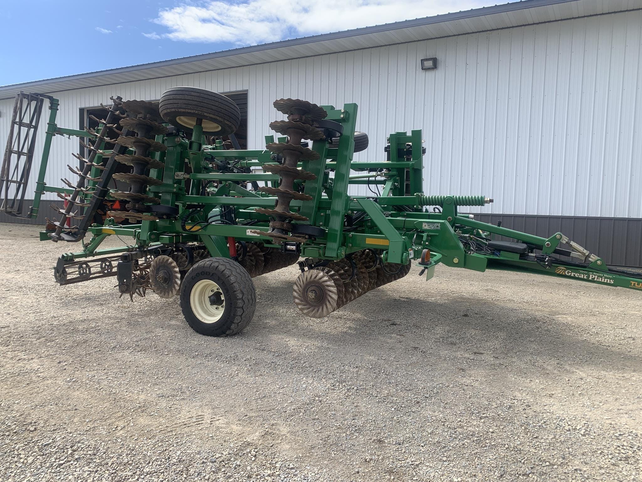 Great Plains 1800TM Equipment Image0