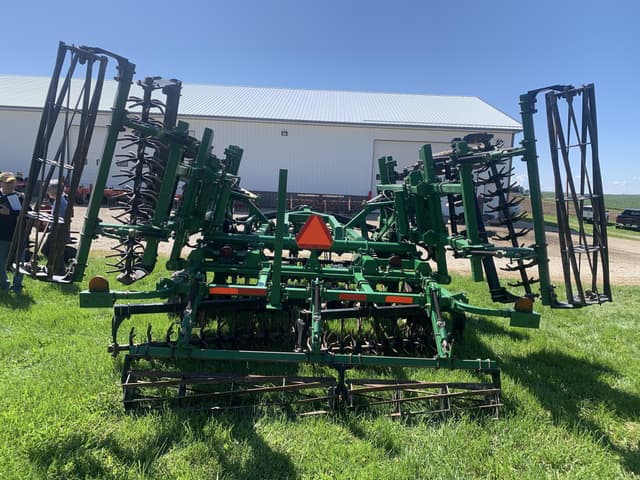 Image of Great Plains 1800TM equipment image 3