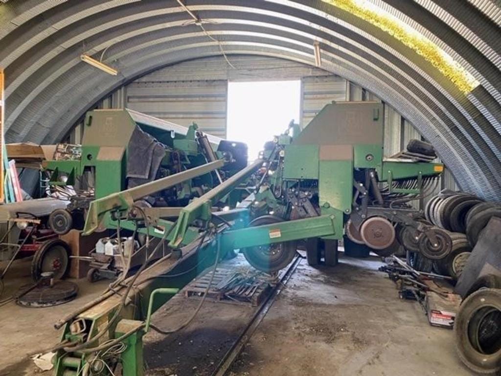 1994 Great Plains 48759401113152 Equipment Image0