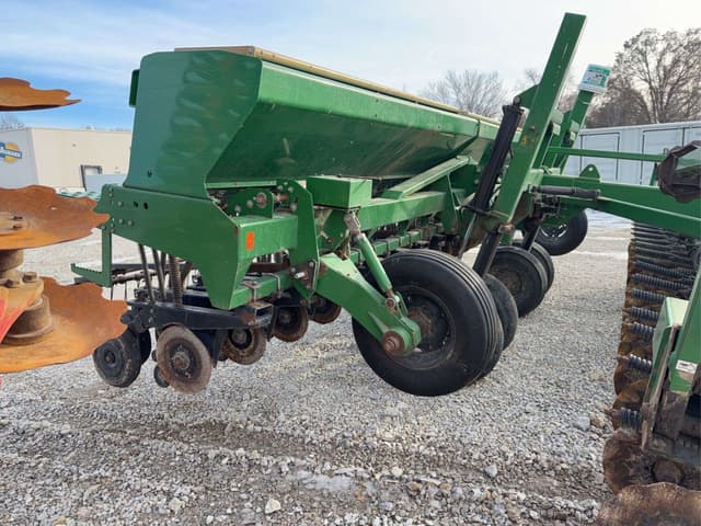 Image of Great Plains 2000 equipment image 2