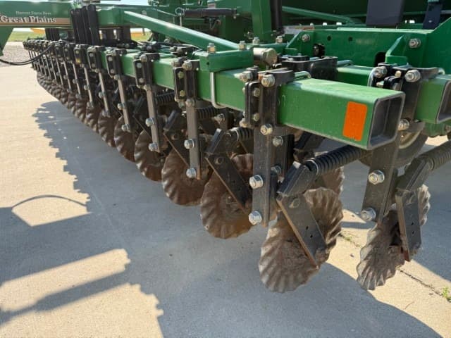 Image of Great Plains 2000 equipment image 4