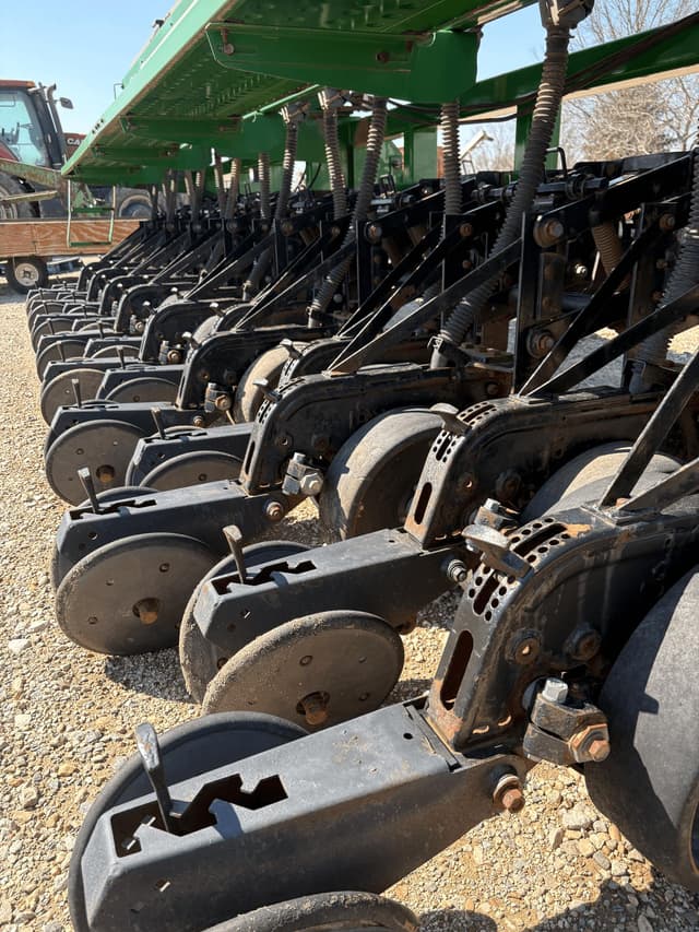 Image of Great Plains 2015 equipment image 4