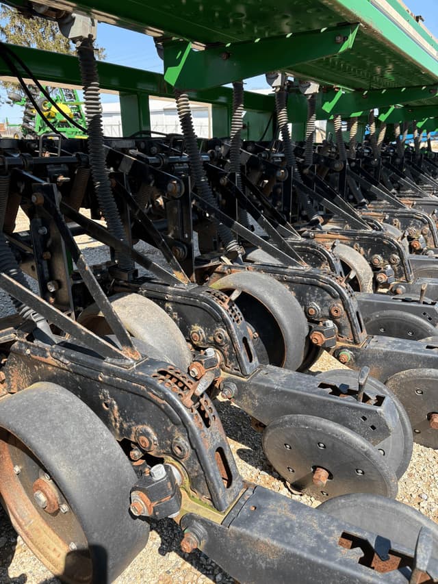 Image of Great Plains 2015 equipment image 3