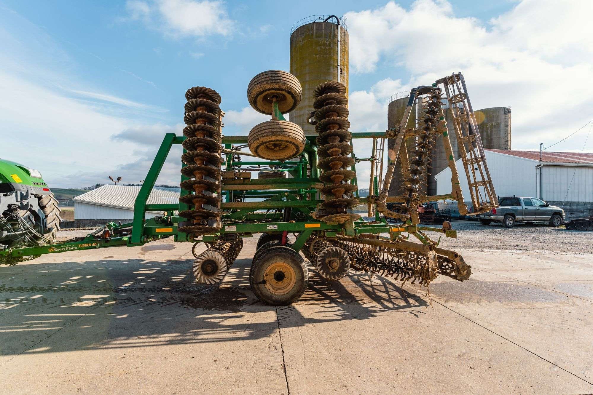 Great Plains 2400TM Equipment Image0