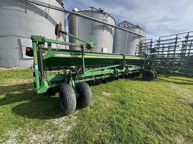 Image of Great Plains 2420 equipment image 2