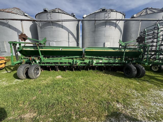 Image of Great Plains 2420 equipment image 1