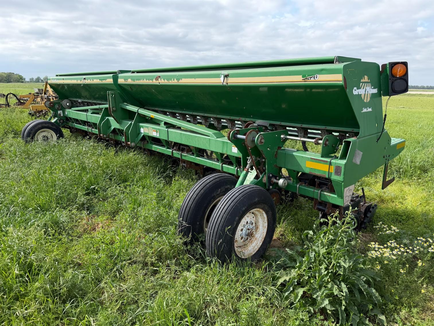 Great Plains 2420 Equipment Image0