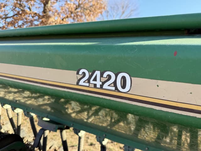 Image of Great Plains 2420 equipment image 3