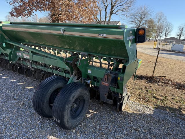 Image of Great Plains 2420 equipment image 1