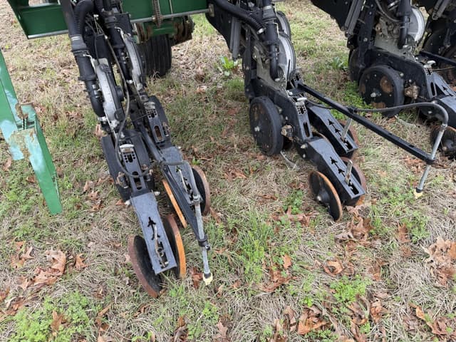 Image of Great Plains 2525A equipment image 4