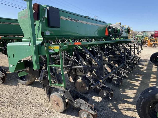 Image of Great Plains 2525A equipment image 1