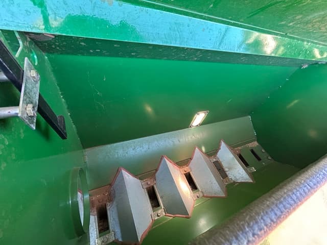 Image of Great Plains 2700 equipment image 4