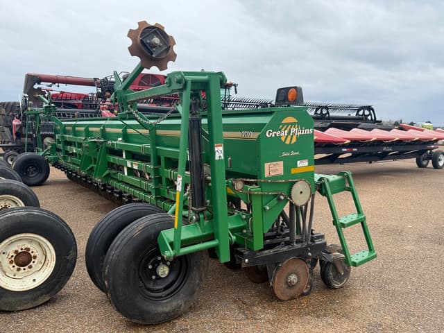 Image of Great Plains 2700 equipment image 4