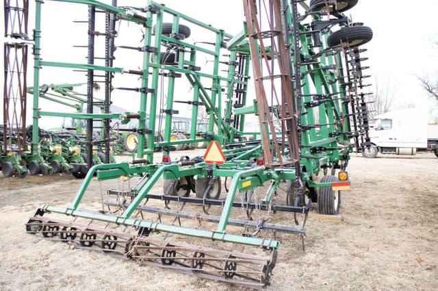 Image of Great Plains 8328DV equipment image 4