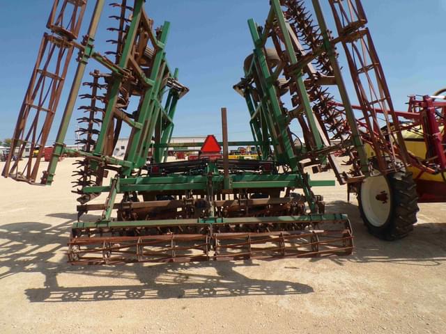 Image of Great Plains 3000 equipment image 4