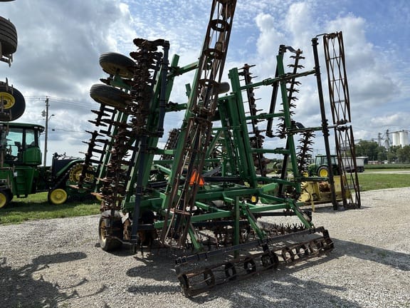 Great Plains 3000TT Equipment Image0