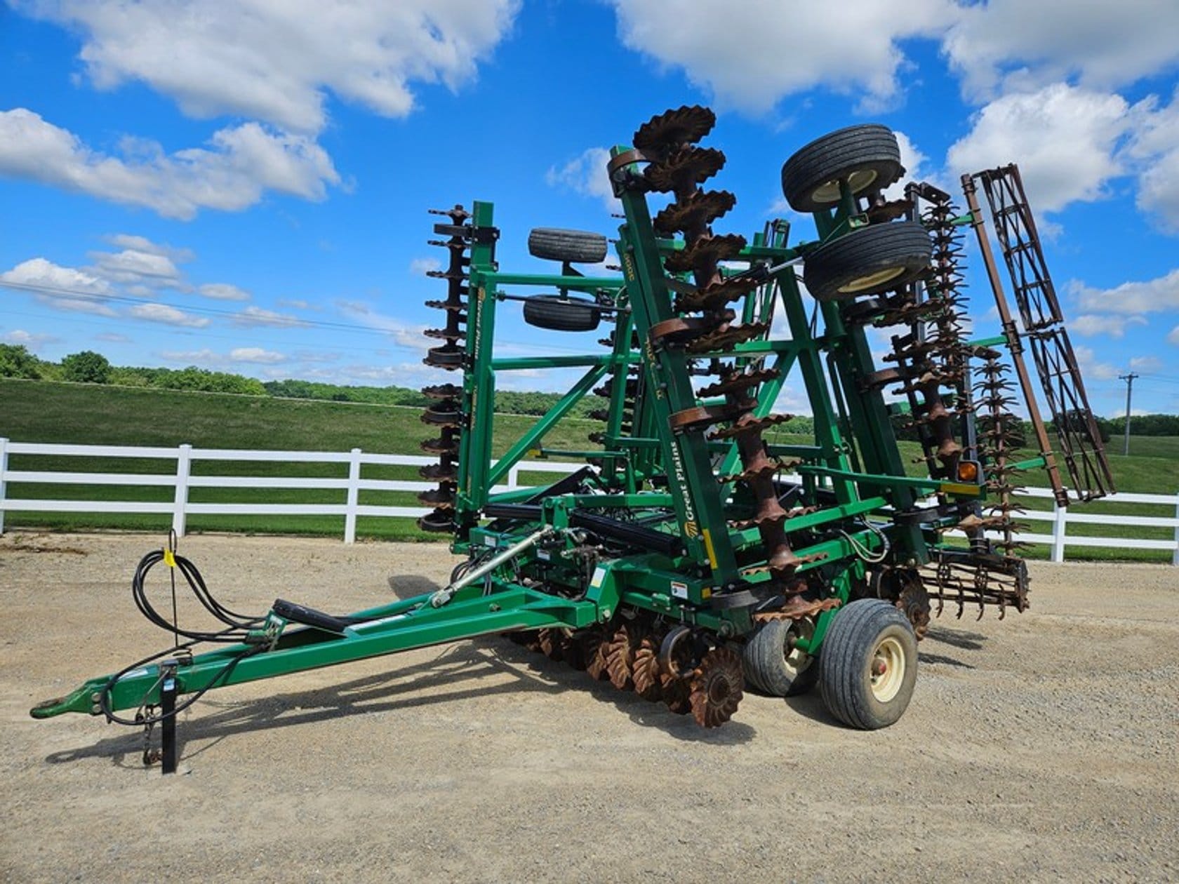 Great Plains 3000TT Equipment Image0