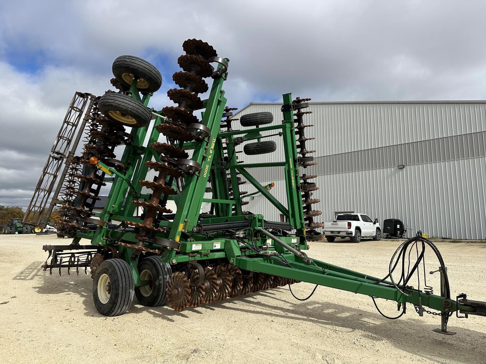 Great Plains 3000TT Equipment Image0