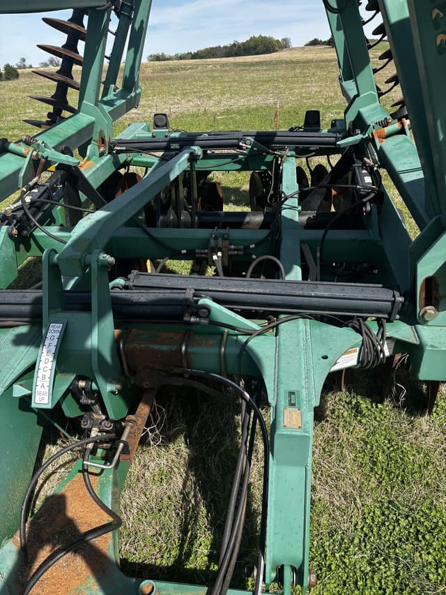 Image of Great Plains 3329DH equipment image 2