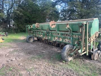 Main image Great Plains Solid Stand 2020