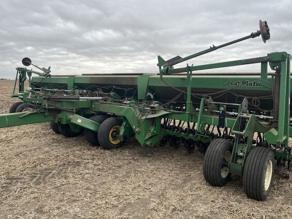 Great Plains 3S-3000 Equipment Image0