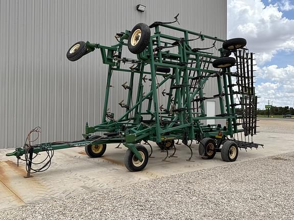 Image of Great Plains 8332 equipment image 1