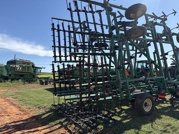 Image of Great Plains 8332 equipment image 4