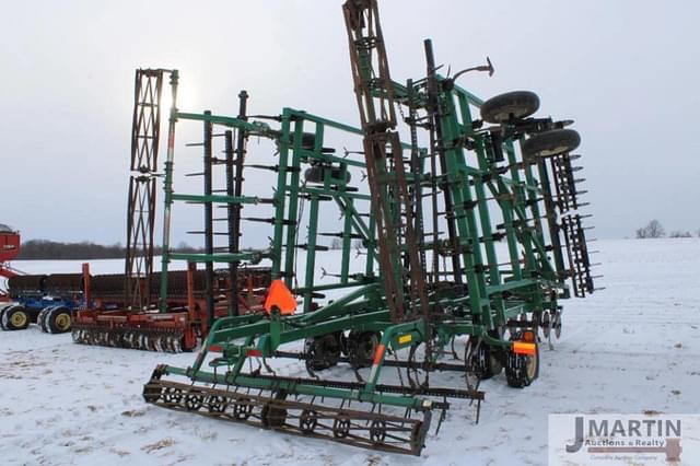 Image of Great Plains 8328 equipment image 3