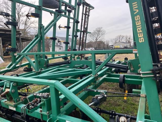 Image of Great Plains 8333 equipment image 2