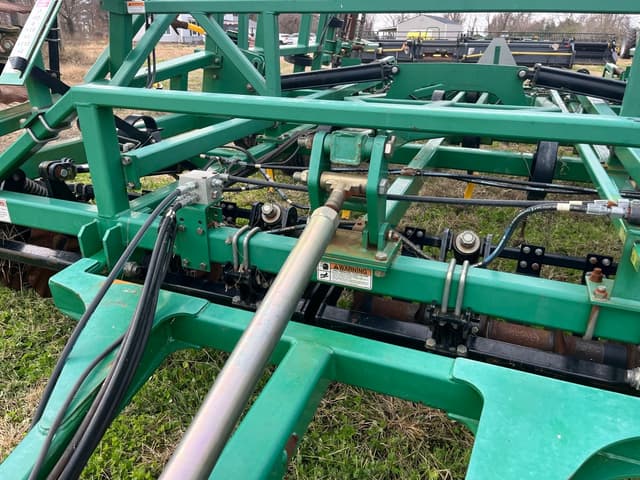 Image of Great Plains 8333 equipment image 4