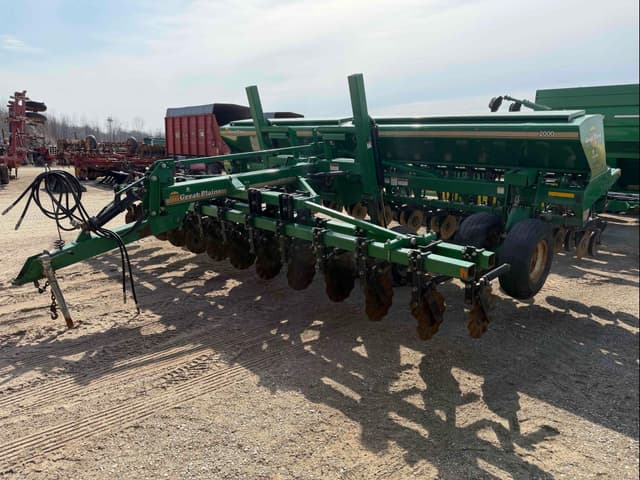 Image of Great Plains 2000 equipment image 2
