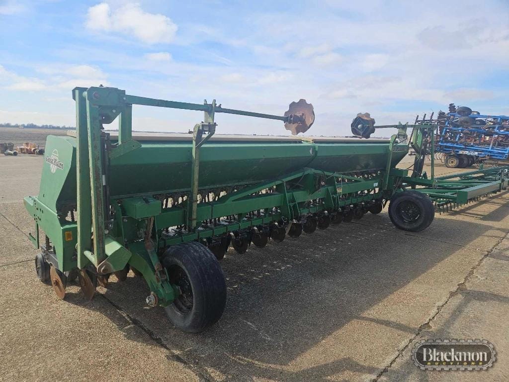 Great Plains 2000 Equipment Image0