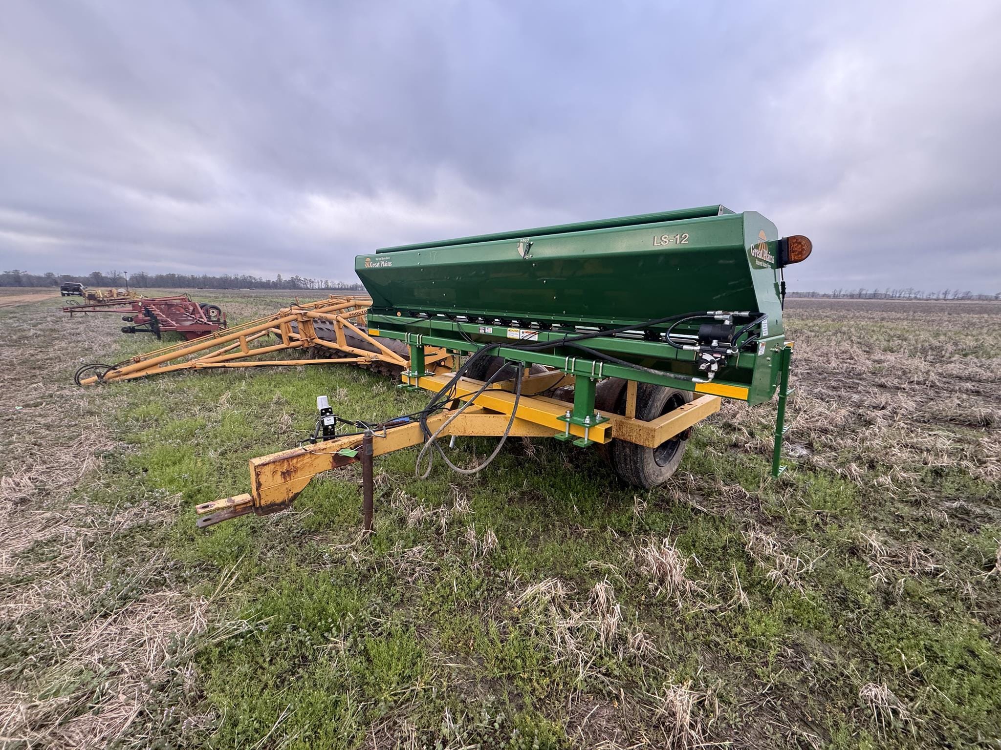 Great Plains LS-12 Equipment Image0