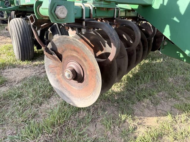 Image of Great Plains 3323DH equipment image 2