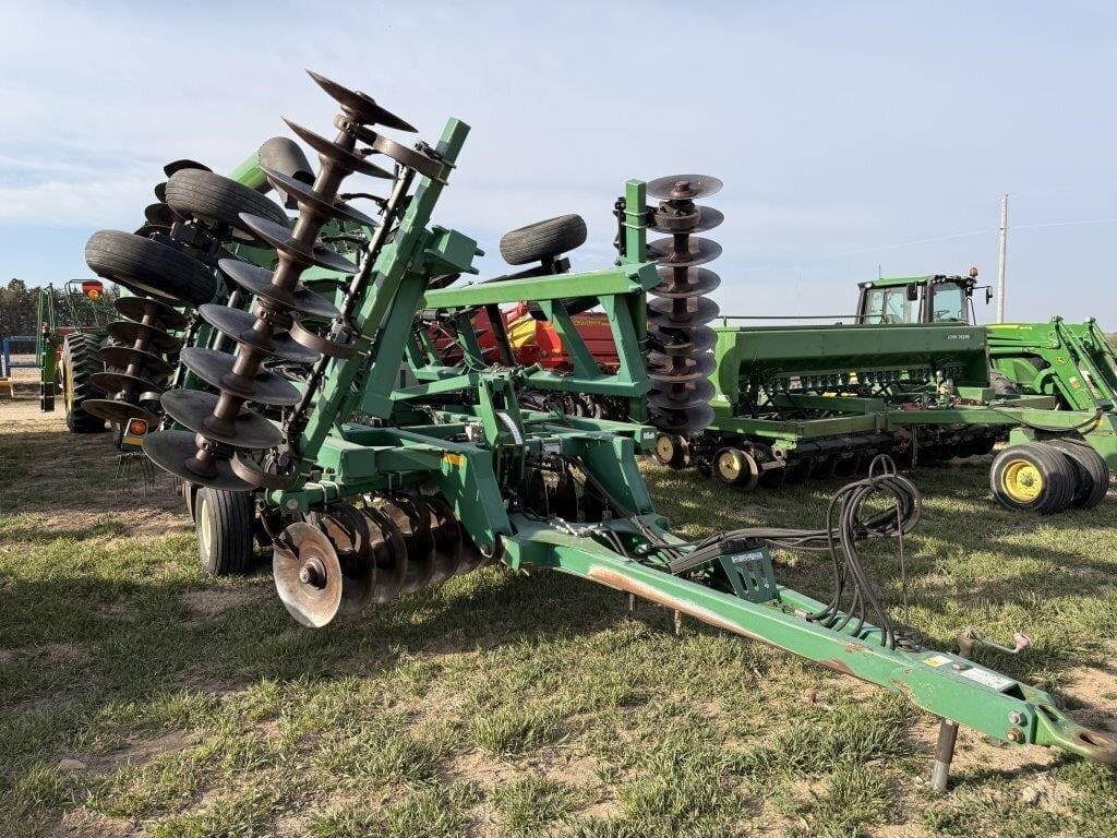 Great Plains 3323DH Equipment Image0