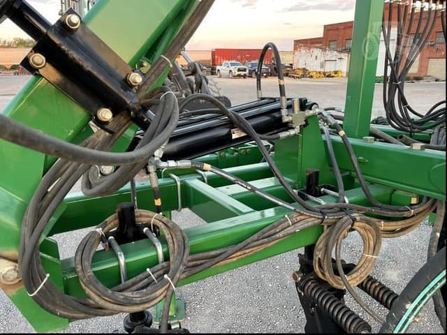 Image of Great Plains NP2330 equipment image 4