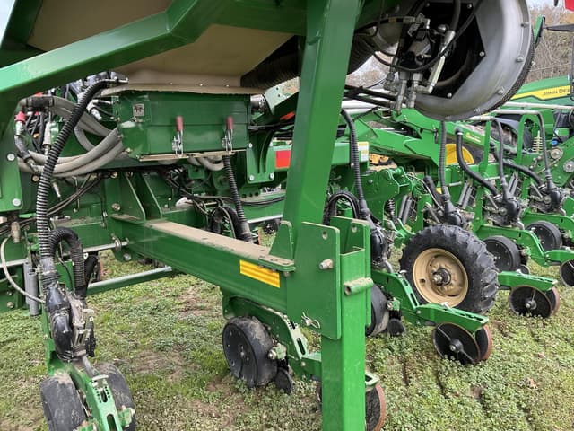 Image of Great Plains PL5200 equipment image 2