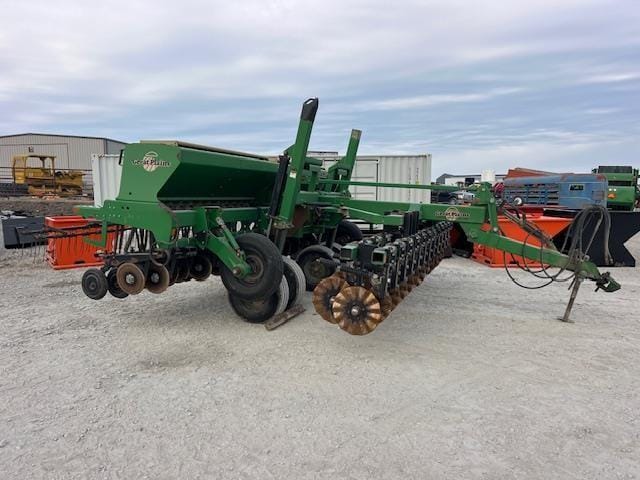 Great Plains Solid Stand 1500 Equipment Image0