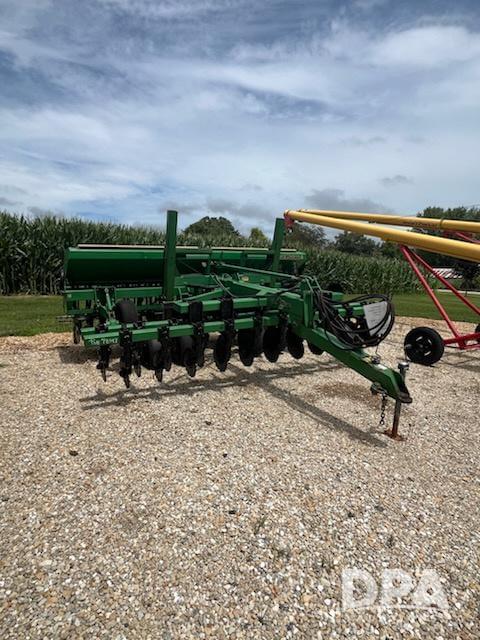 Image of Great Plains Solid Stand 1500 equipment image 1