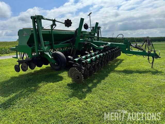 Image of Great Plains Solid Stand 2000 equipment image 1