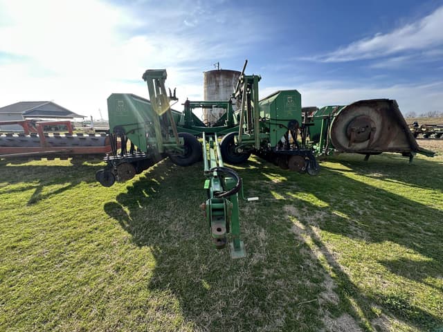 Image of Great Plains Solid Stand 30 equipment image 1