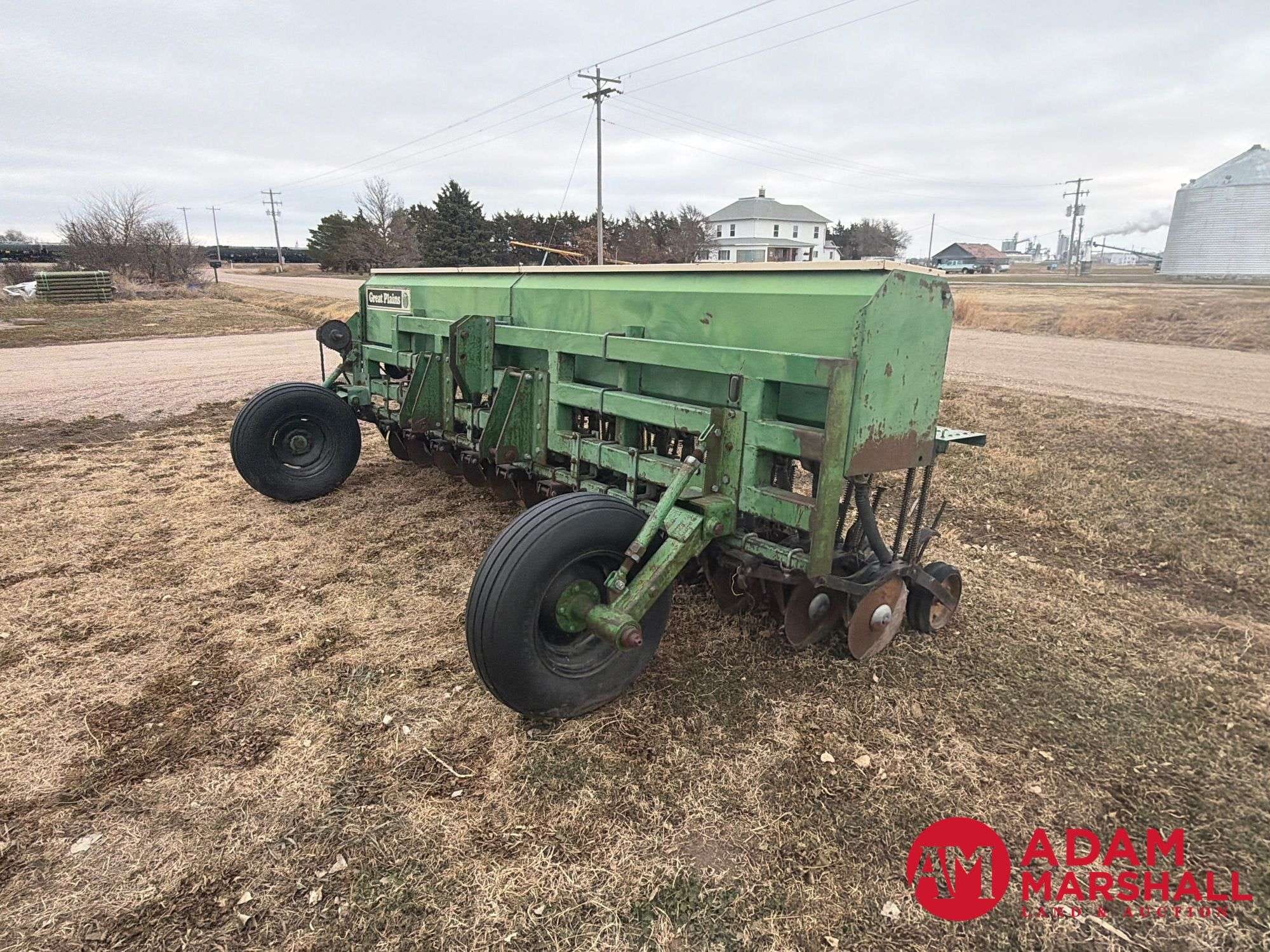 Great Plains Solid Stand 27 Equipment Image0