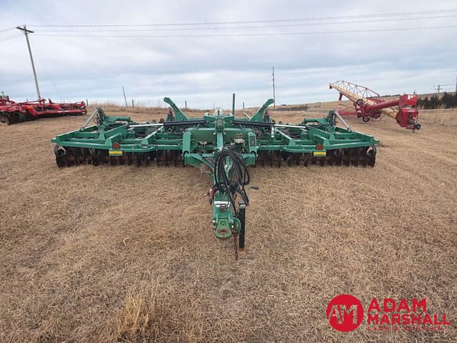 Image of Great Plains 2400TM equipment image 2