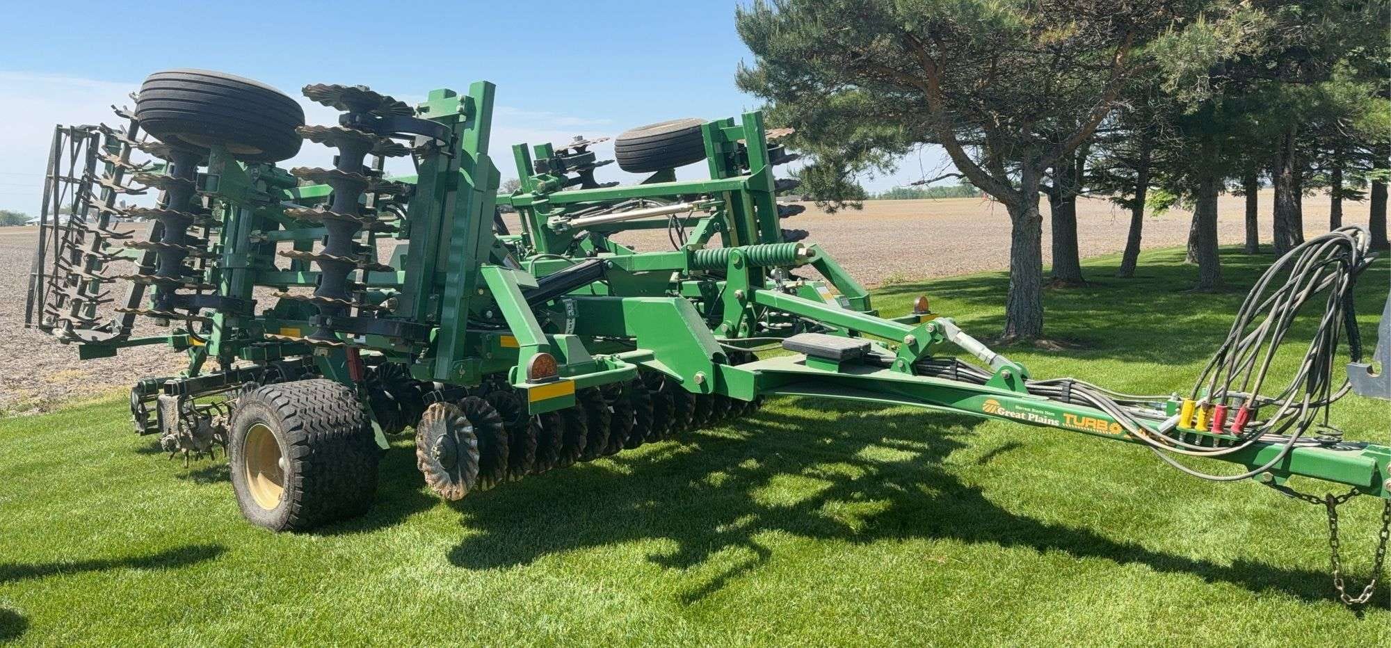 2024 Great Plains Turbo-Max Equipment Image0