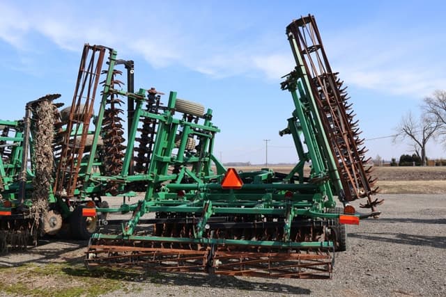 Image of Great Plains 2400TM equipment image 2