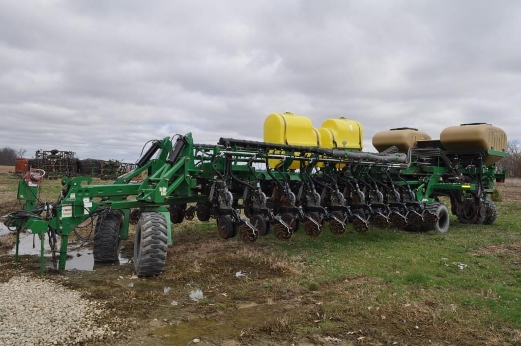 Great Plains YP2425 Equipment Image0