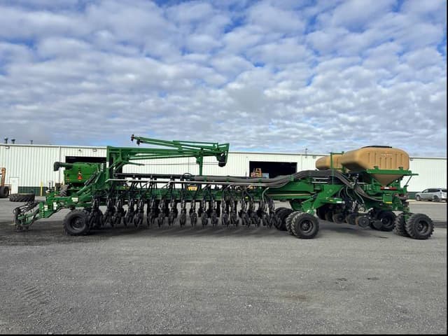 Image of Great Plains YP2425A-4715 equipment image 1